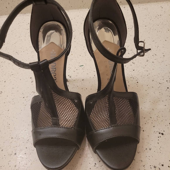 Andrea , black  size 7 - Picture 2 of 2